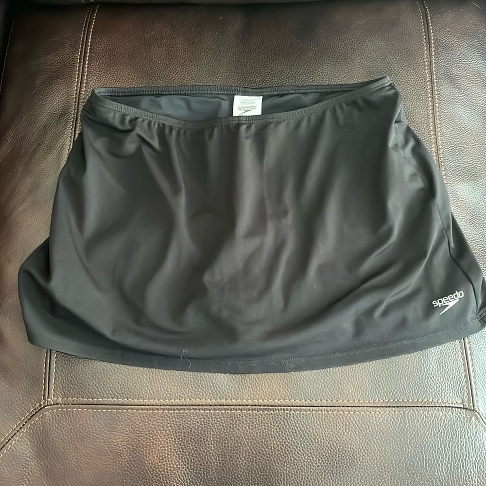 Speedo swim skirt size 8